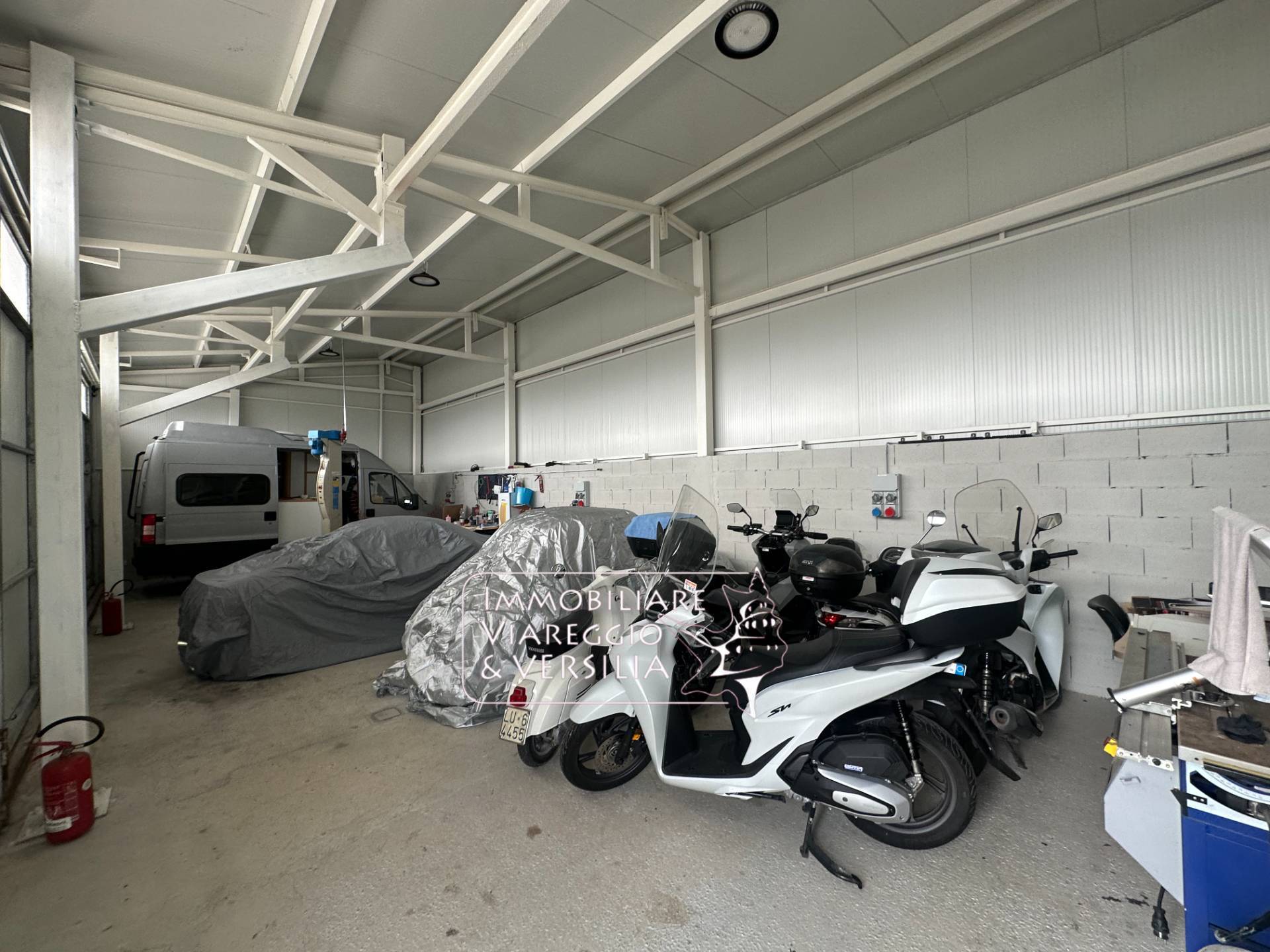 Capannone in vendita a Massarosa, Piano del Quercione