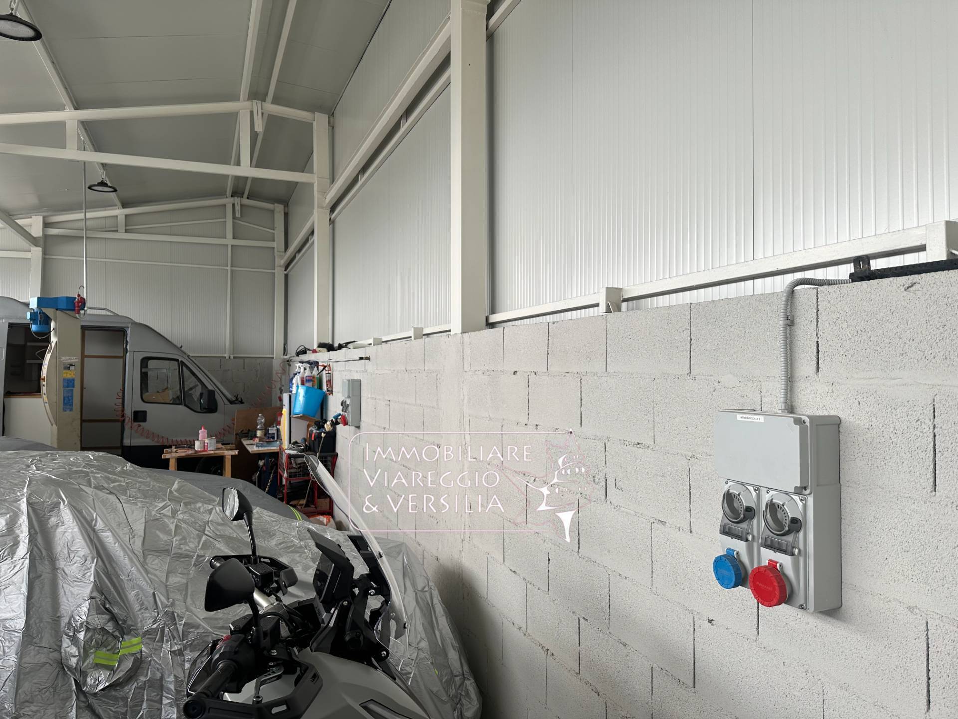 Capannone in vendita a Massarosa, Piano del Quercione