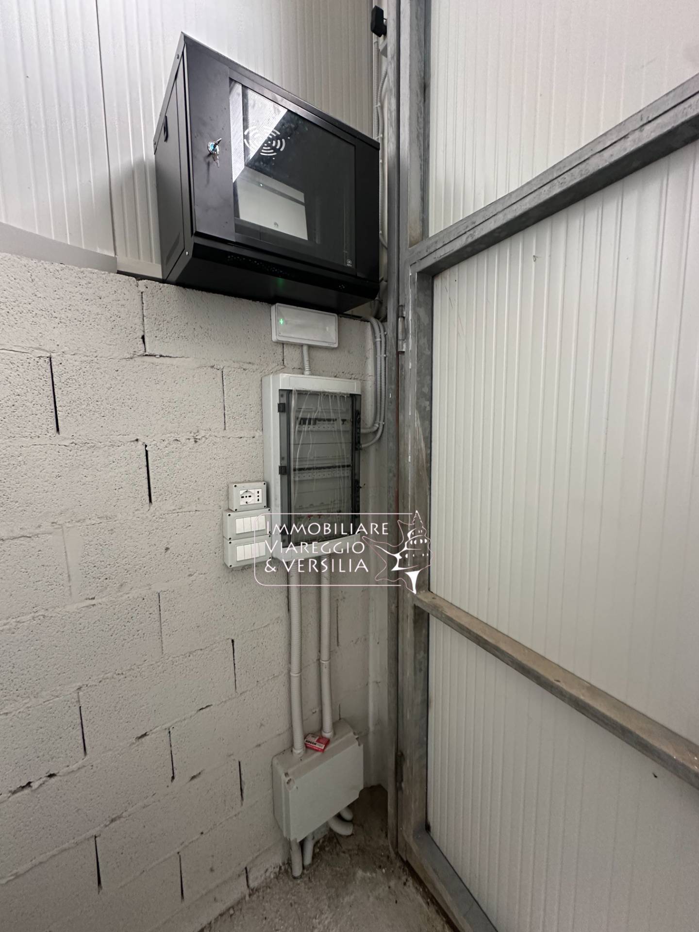 Capannone in vendita a Massarosa, Piano del Quercione