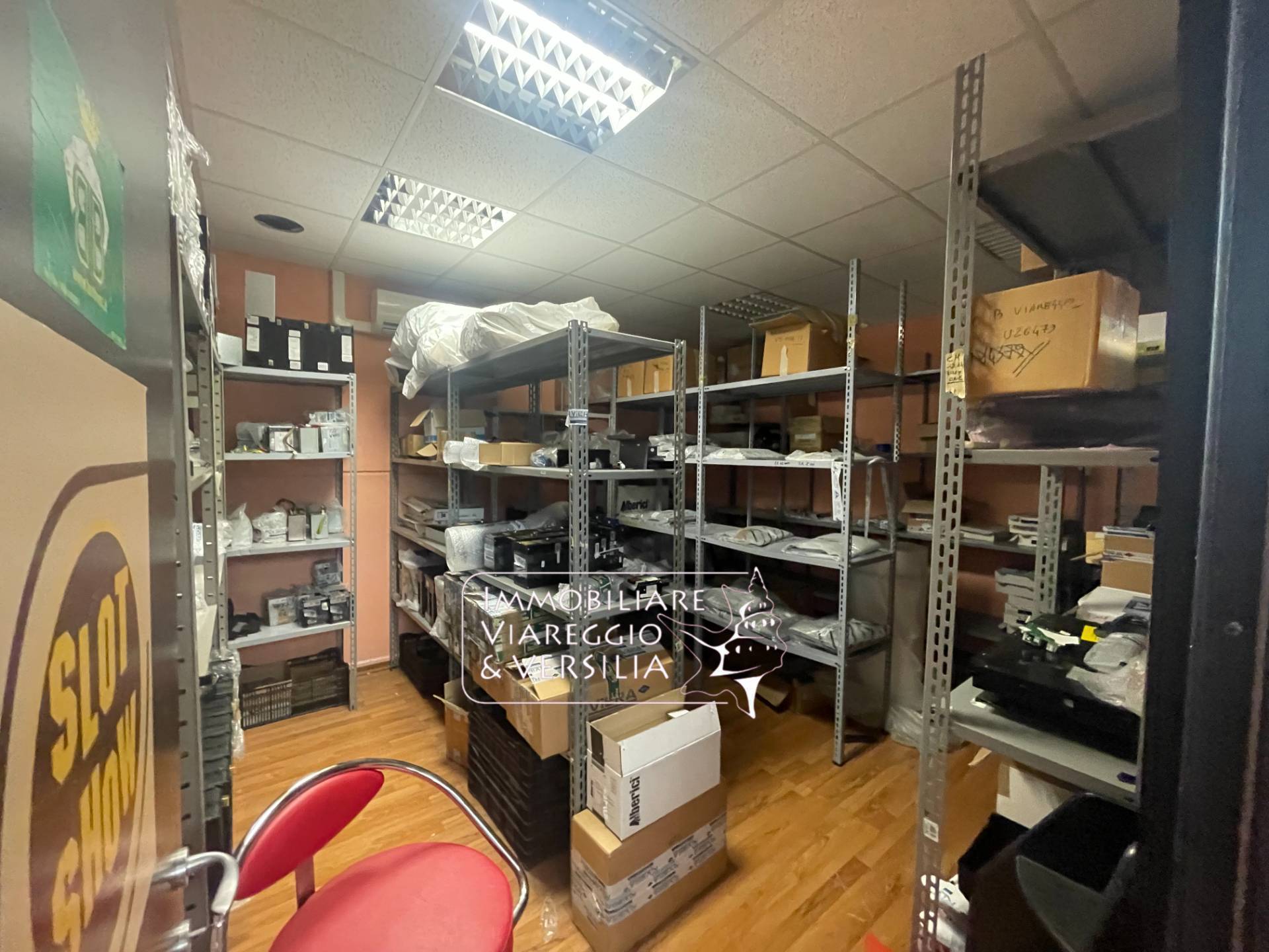 Capannone in vendita a Viareggio, Cotone