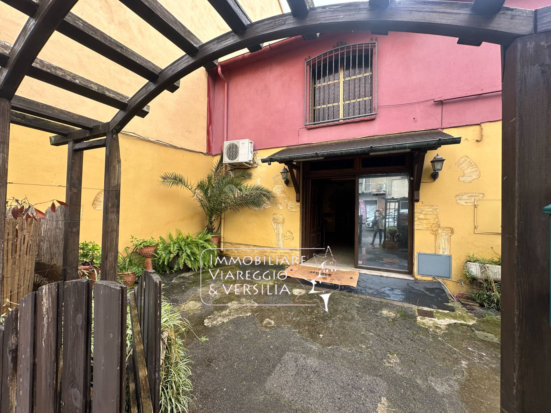 Negozio in affitto a Viareggio, Varignano