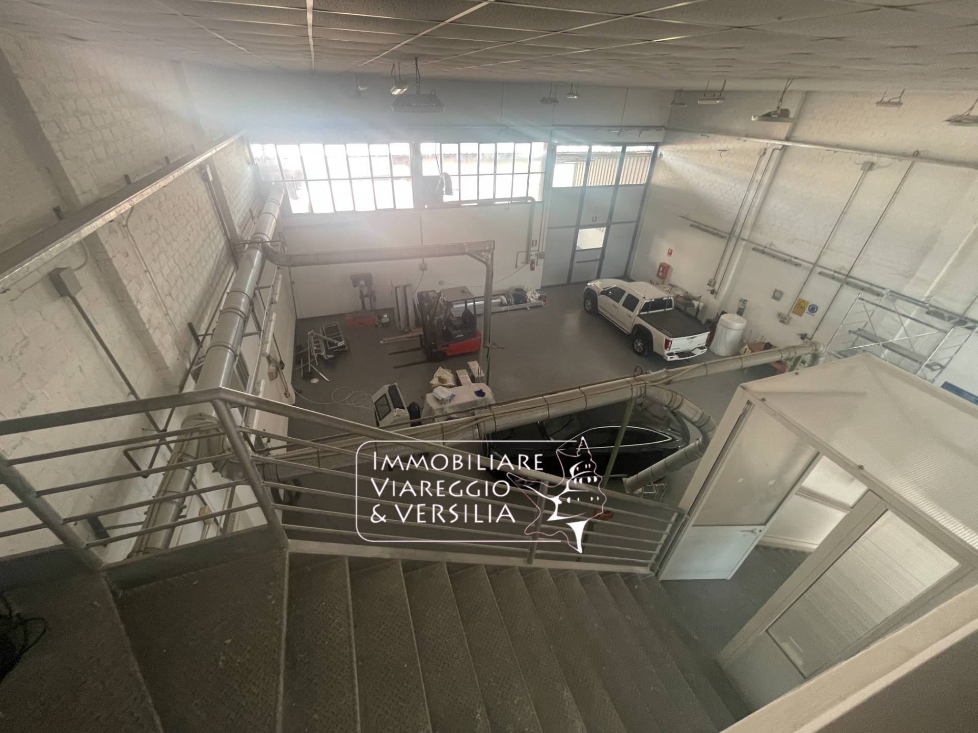 Capannone in vendita a Camaiore, Capezzano Pianore