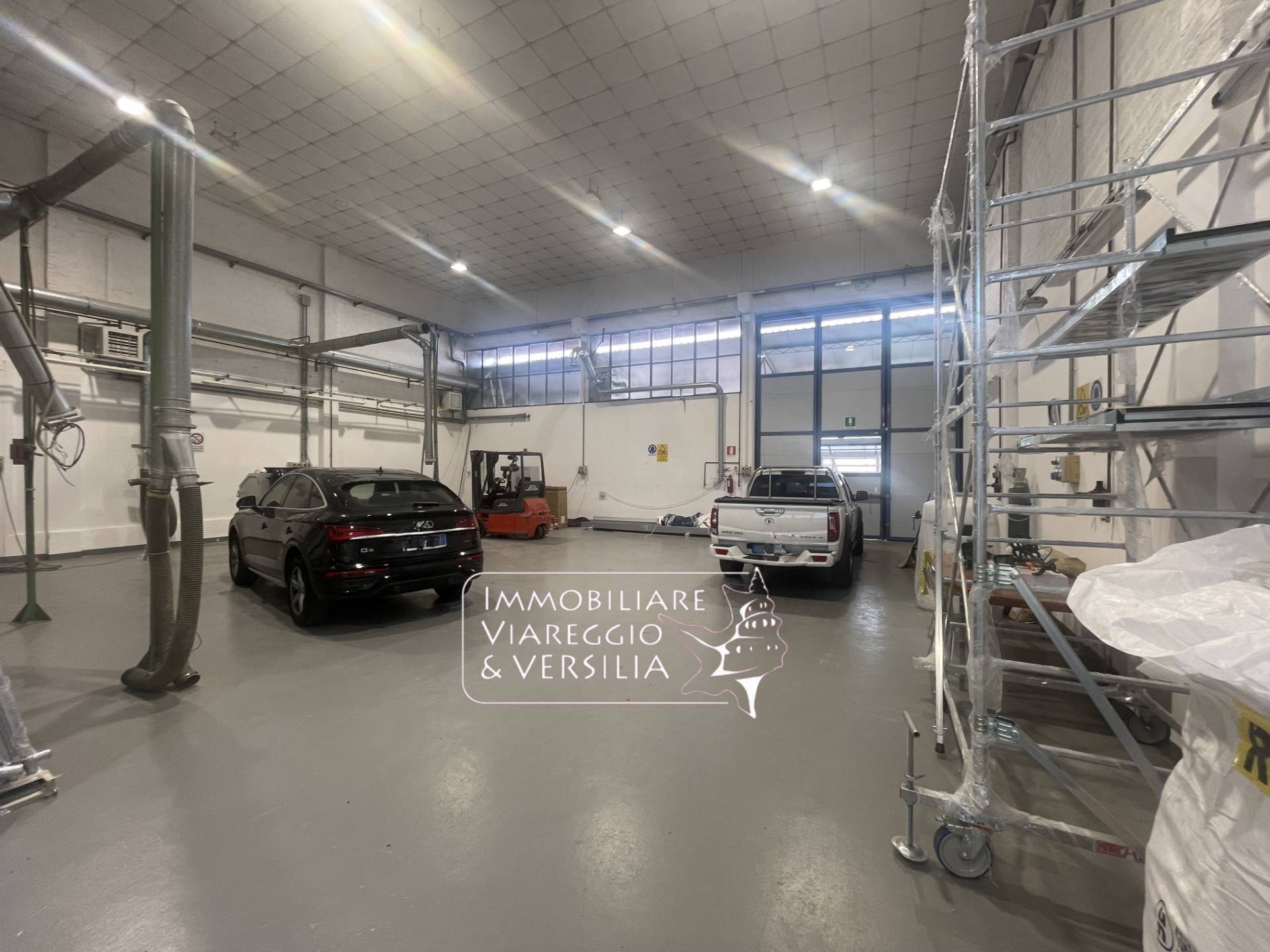 Capannone in vendita a Camaiore, Capezzano Pianore