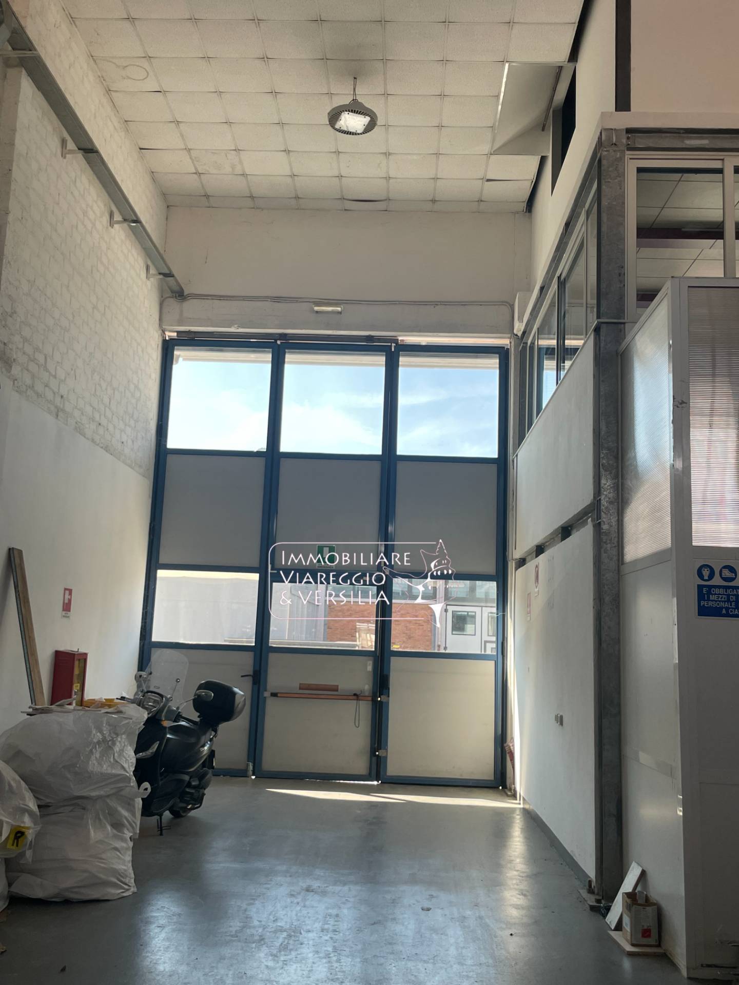 Capannone in vendita a Camaiore, Capezzano Pianore