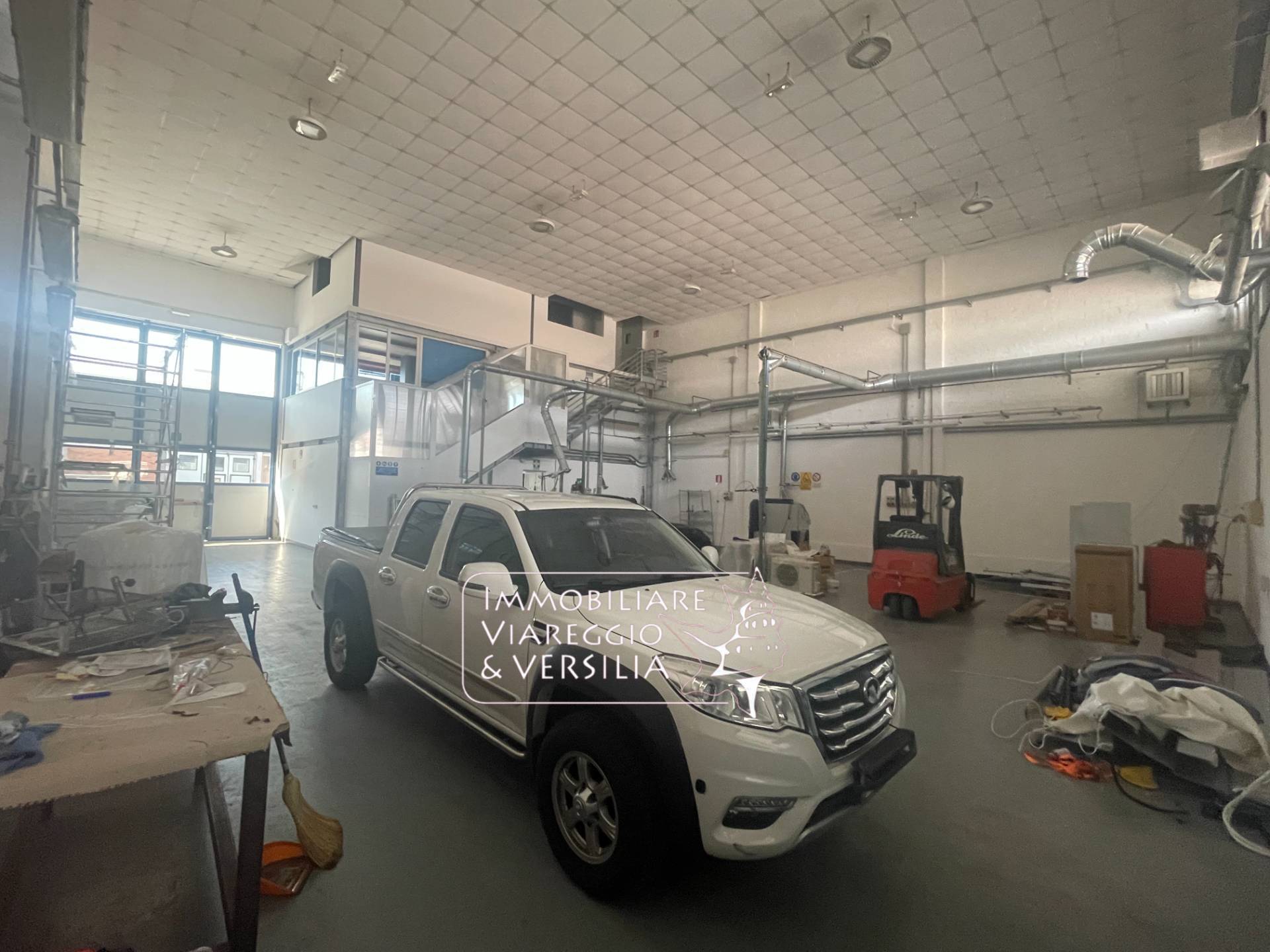 Capannone in vendita a Camaiore, Capezzano Pianore