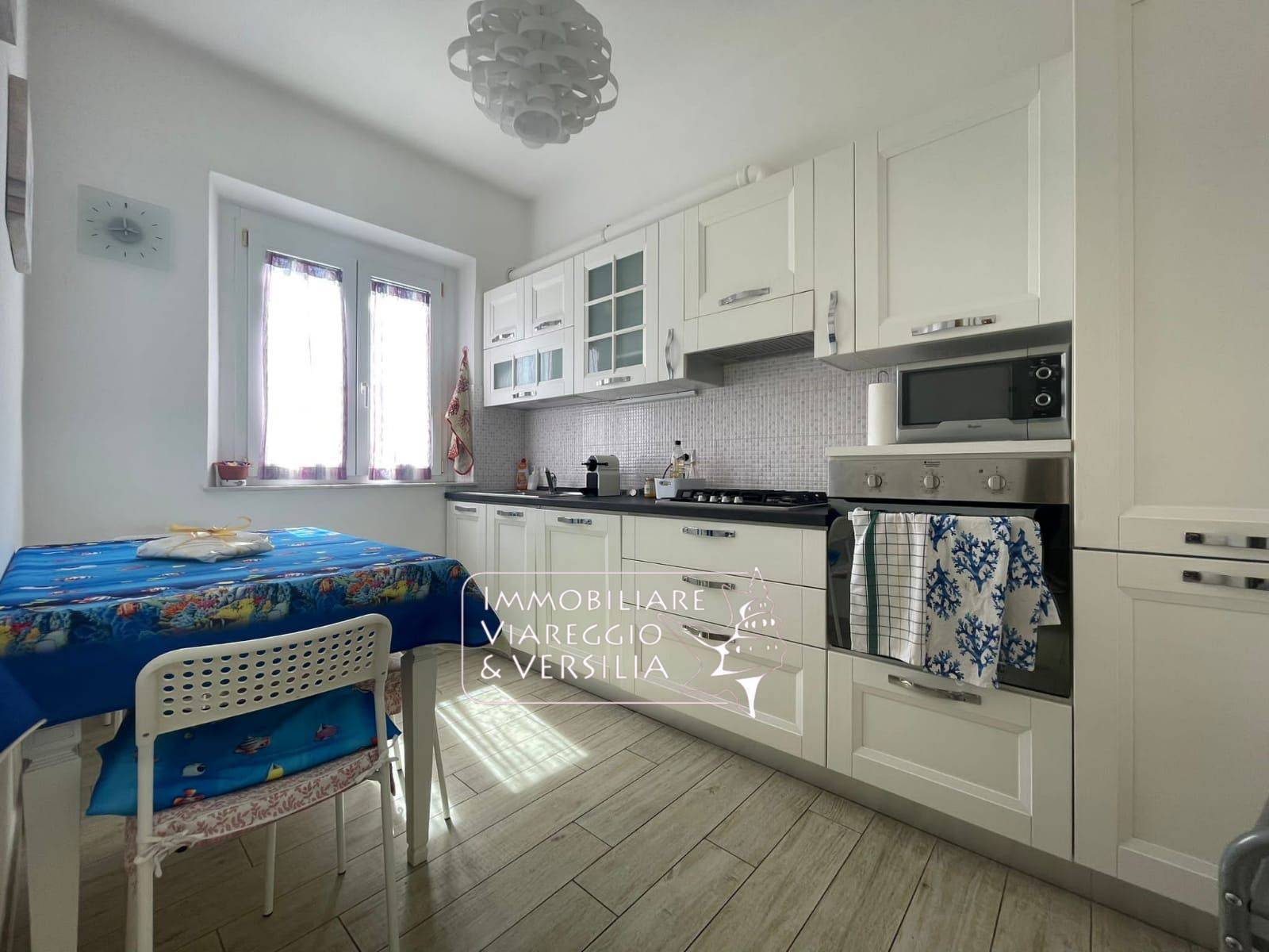 Appartamento in vendita a Viareggio, Centro
