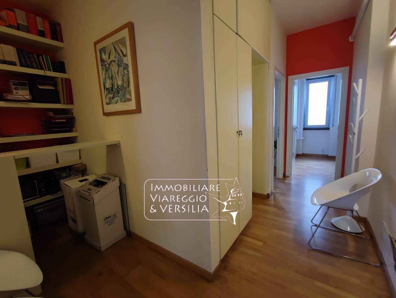 Studio/Ufficio in affitto a Viareggio, Centro Mare
