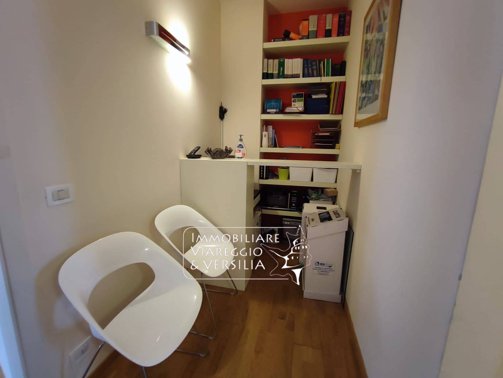 Studio/Ufficio in affitto a Viareggio, Centro Mare