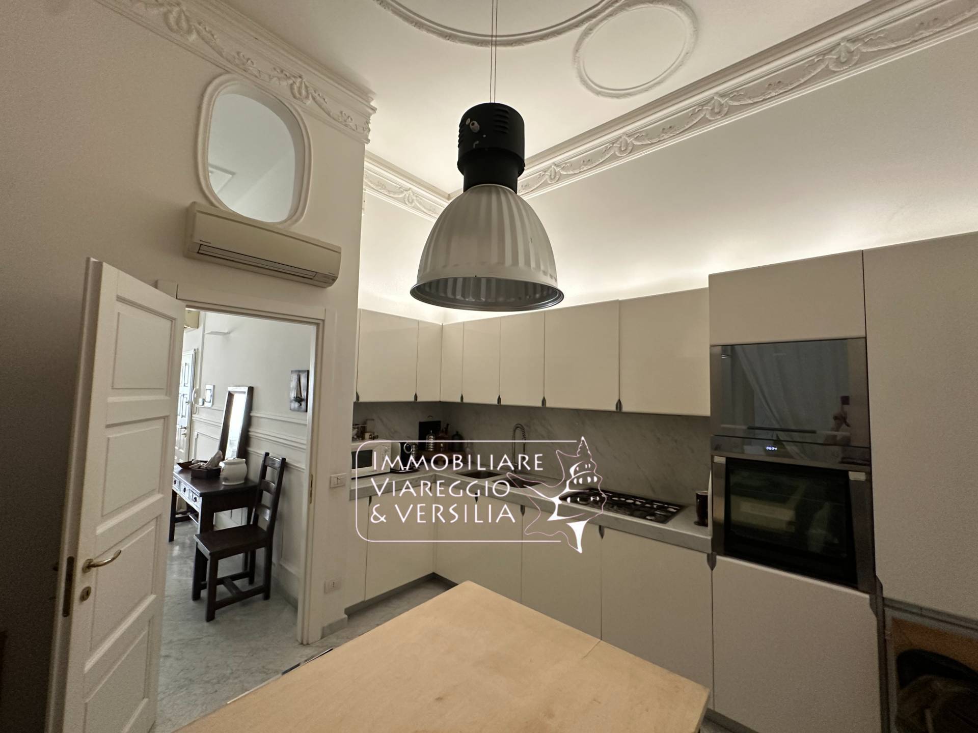 Appartamento in vendita a Viareggio, Centro Mare