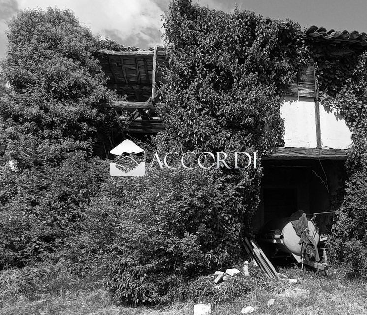 Rustico con giardino a Cavaso del Tomba