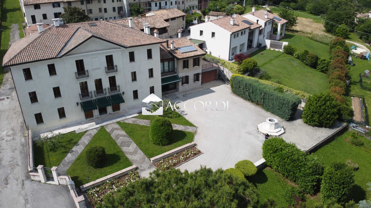 Villa con giardino a Possagno