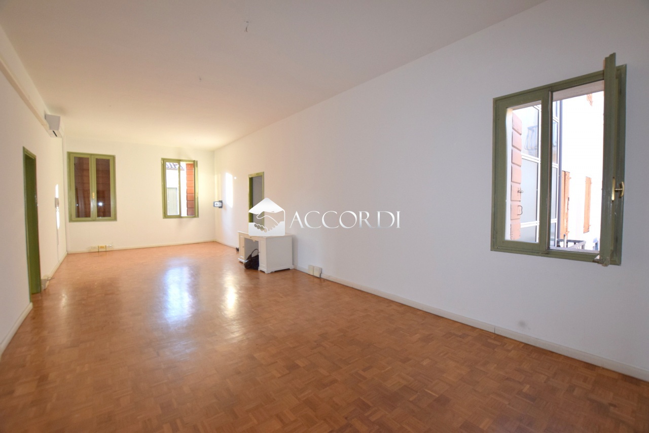 Ufficio in affitto a Montebelluna