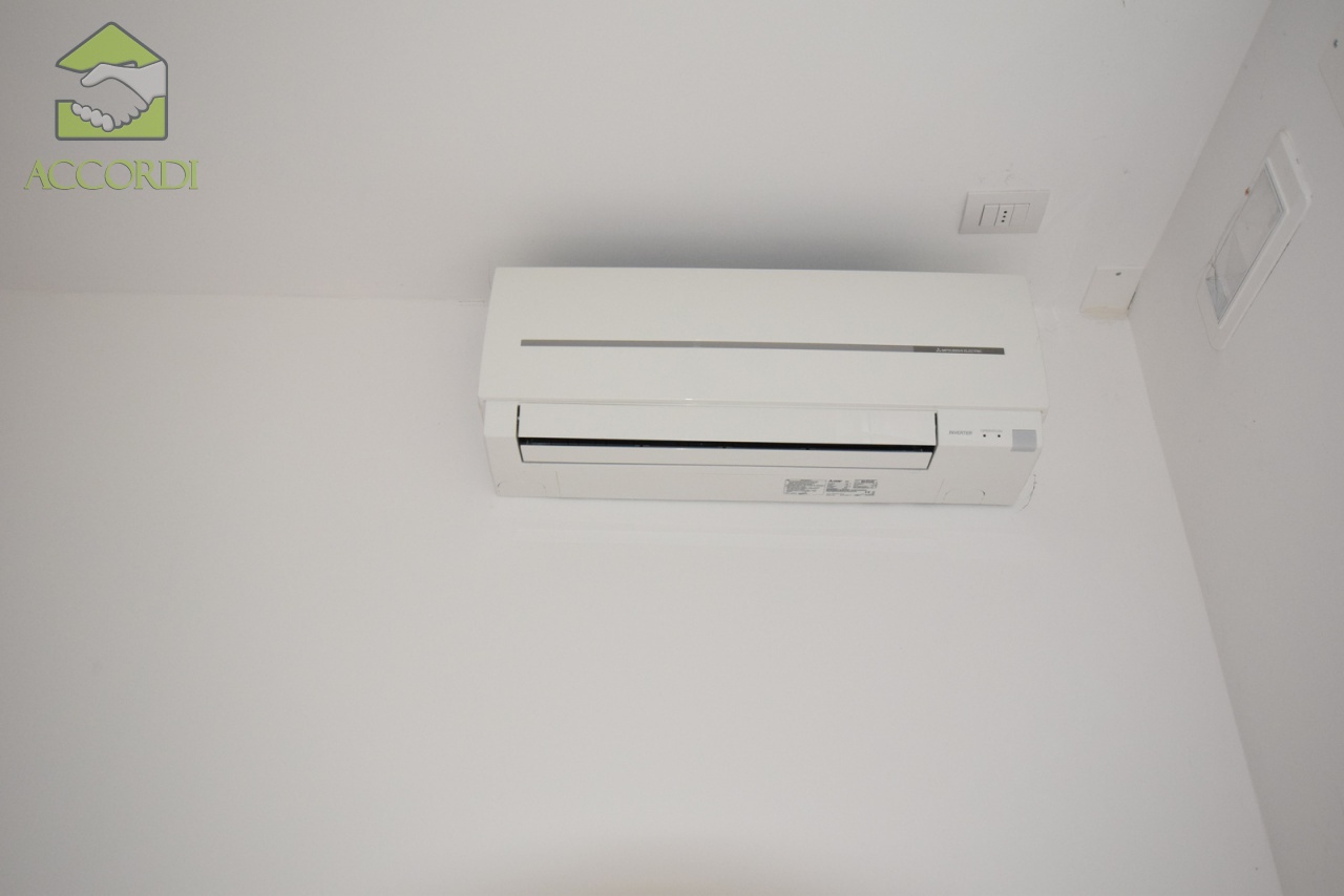 Negozio con giardino a Montebelluna