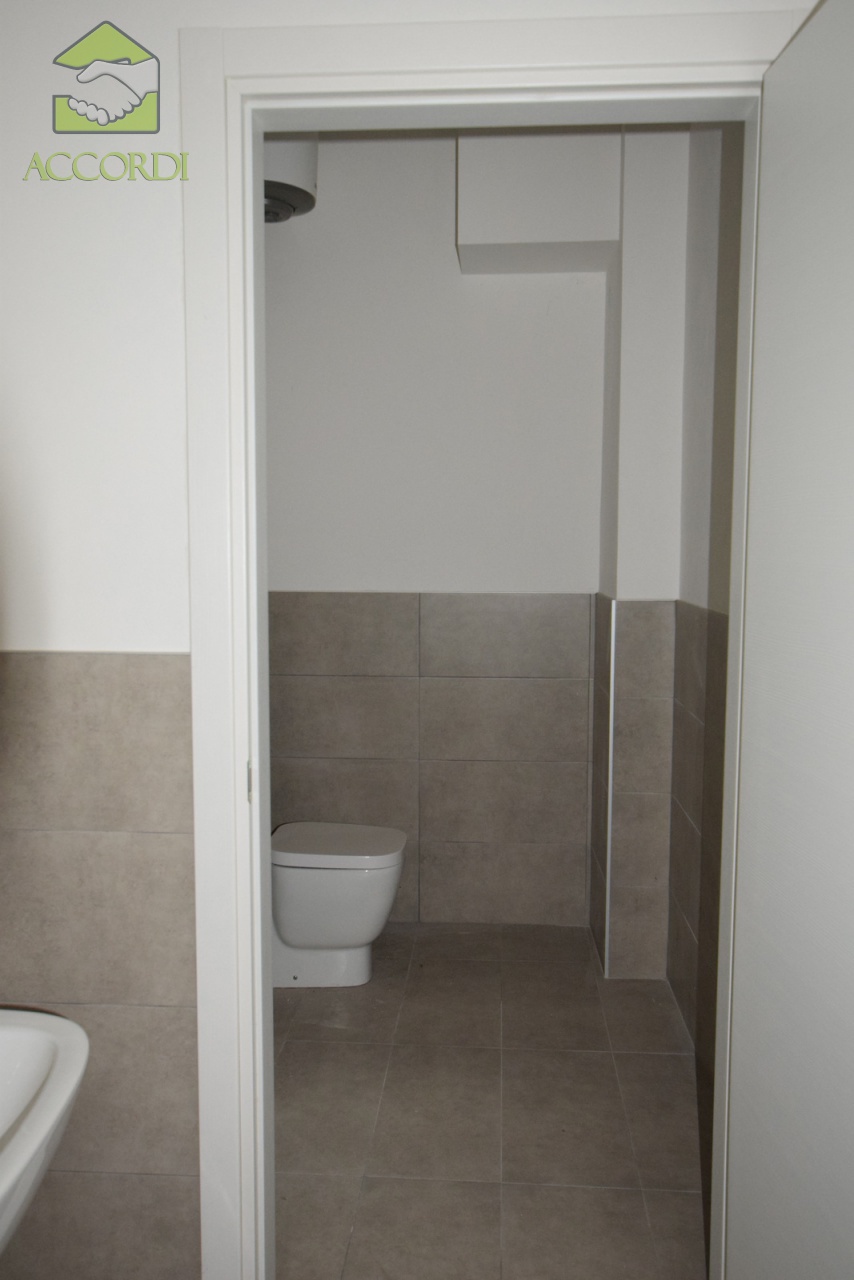 Negozio con giardino a Montebelluna