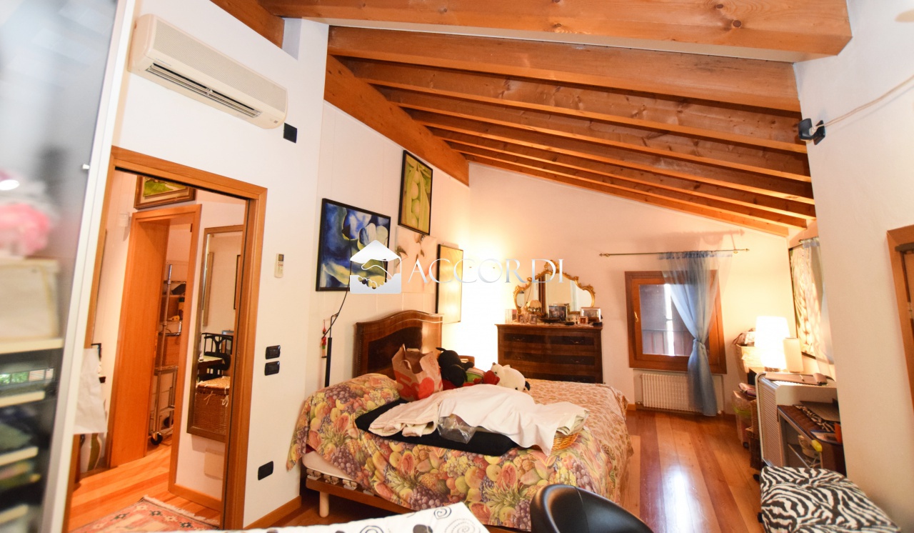 Casa indipendente con giardino a Castelfranco Veneto