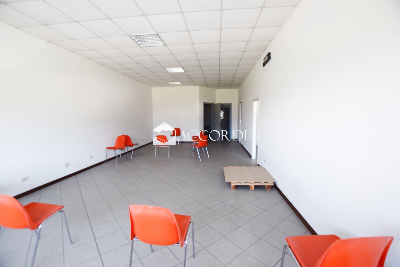 Ufficio in affitto a Pederobba