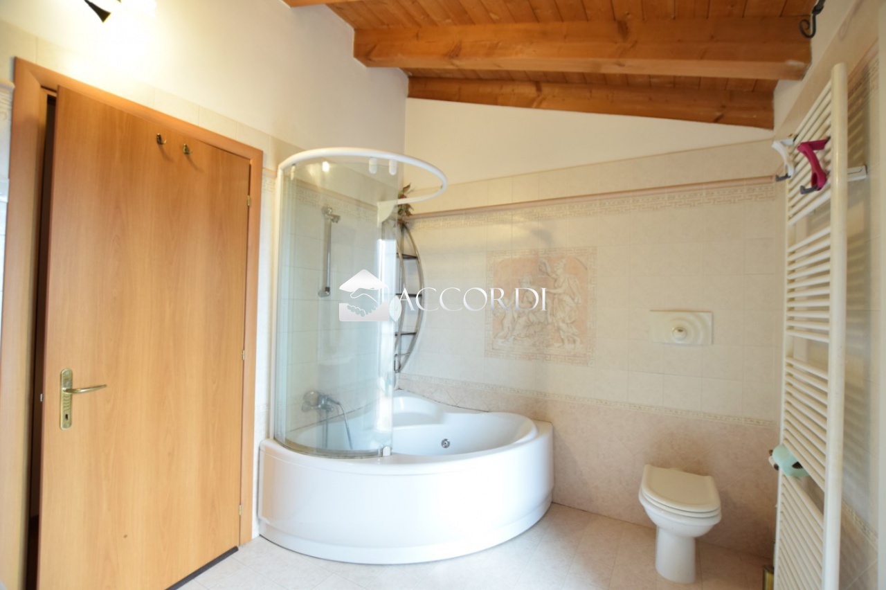 Quadrilocale con terrazzo a Asolo