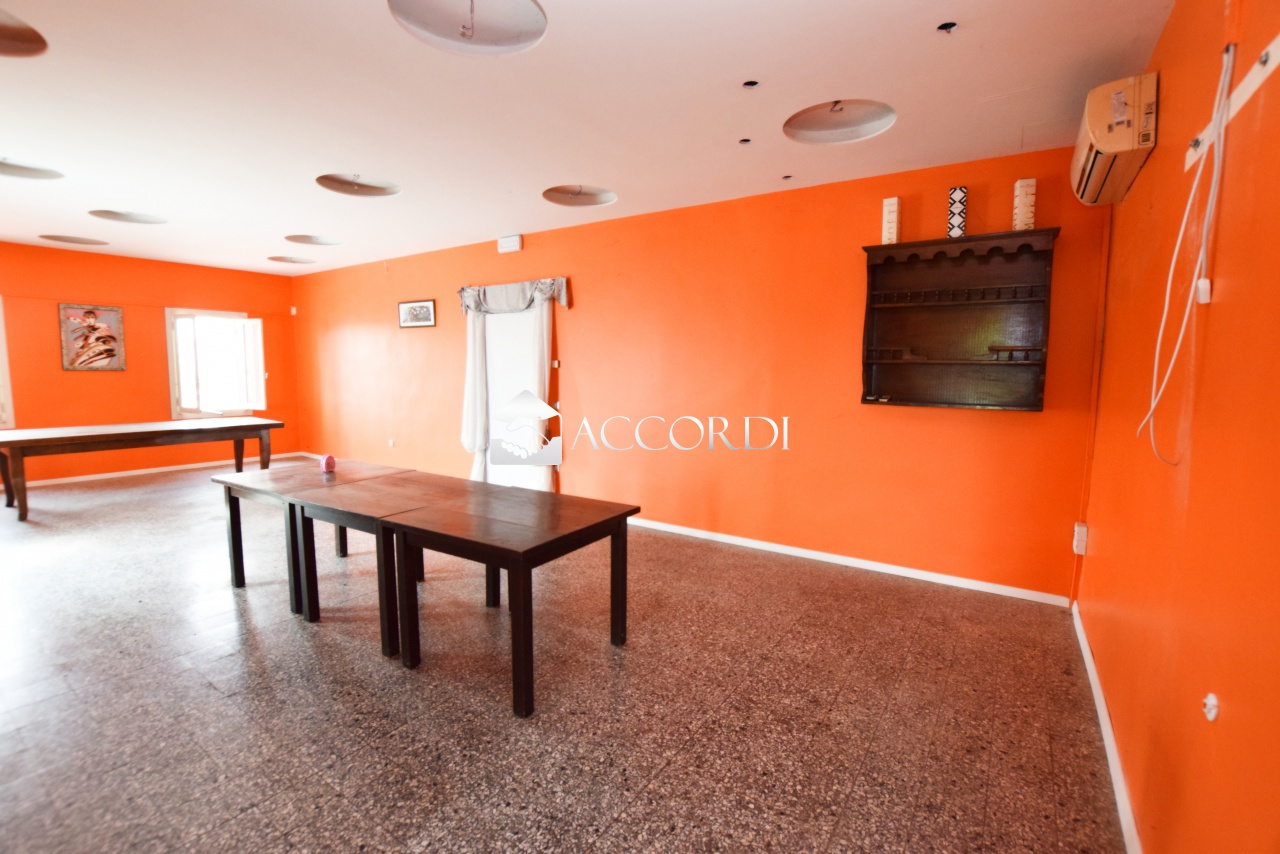 Negozio con terrazzo a Ponzano Veneto