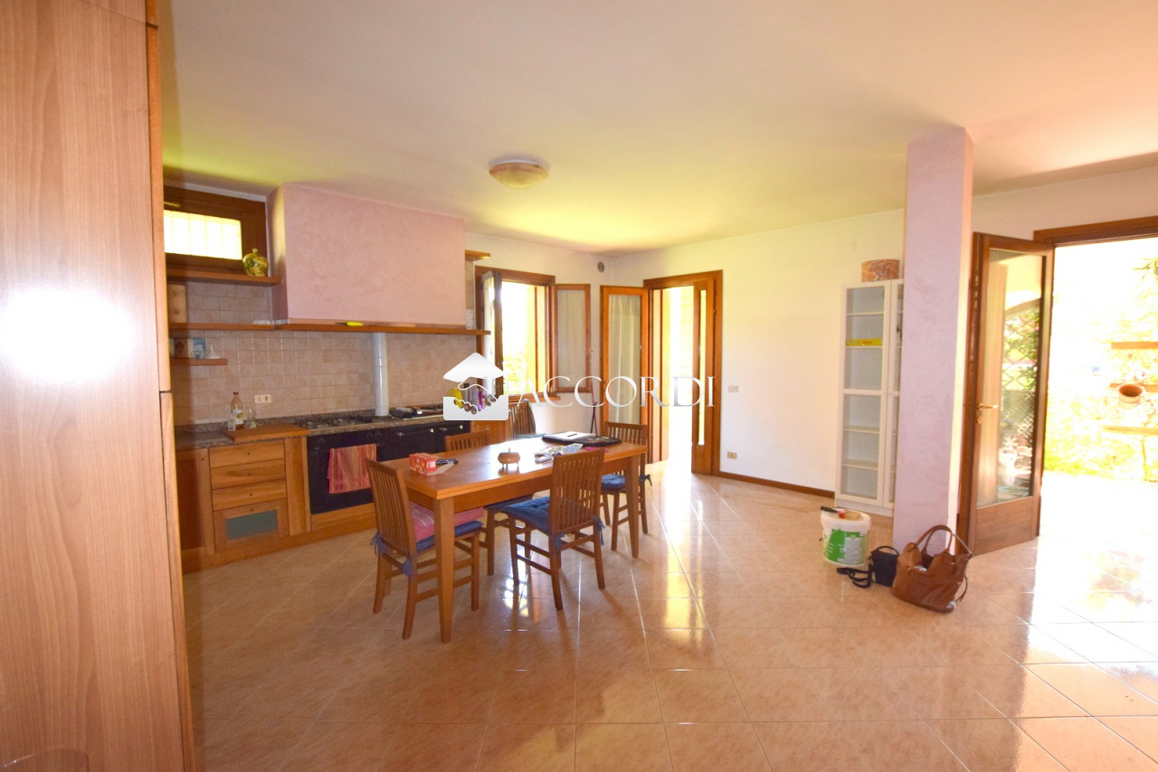 Villa con giardino a Trevignano
