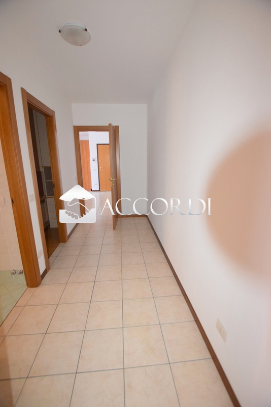 Trilocale arredato in affitto a Montebelluna