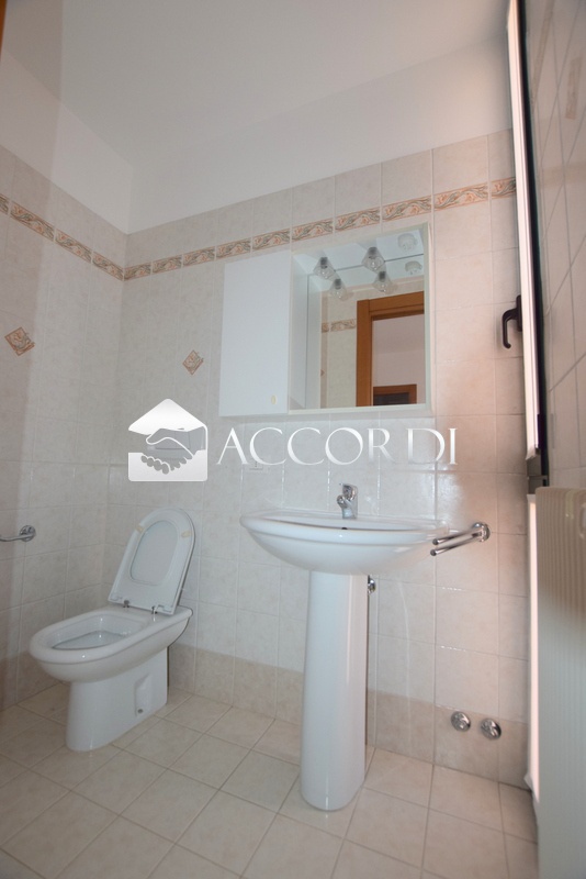 Trilocale arredato in affitto a Montebelluna