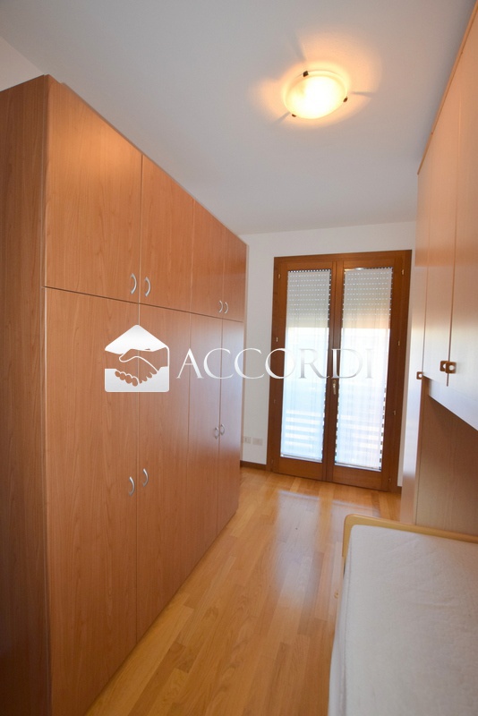 Trilocale arredato in affitto a Montebelluna