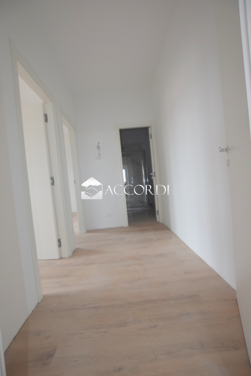 Trilocale con terrazzo a Montebelluna