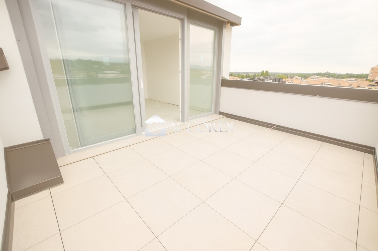 Trilocale con terrazzo a Montebelluna