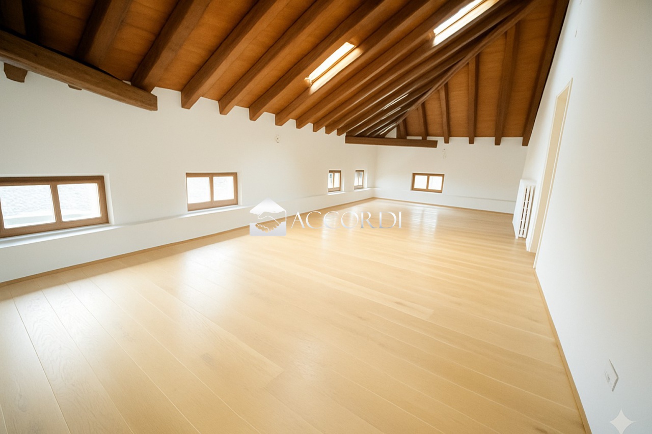 Trilocale con terrazzo a Montebelluna