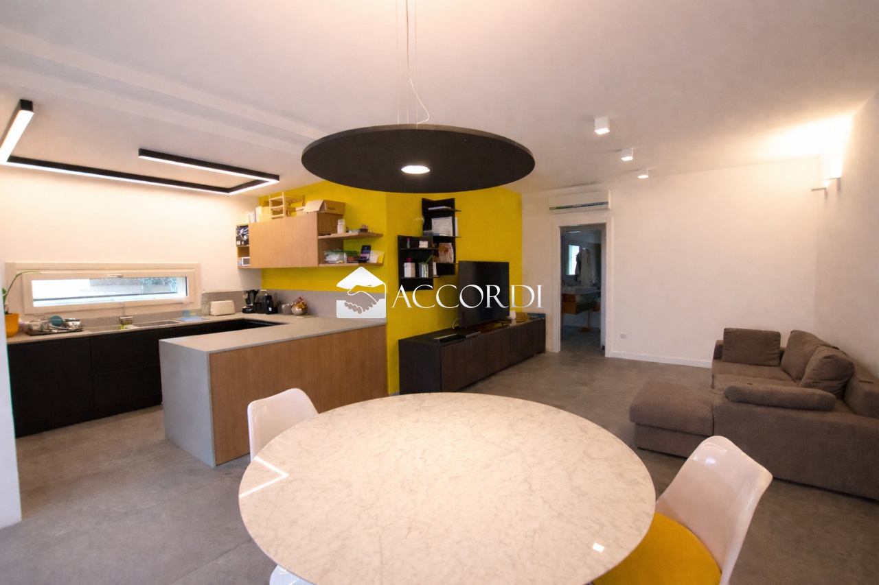 Quadrilocale con terrazzo a Montebelluna