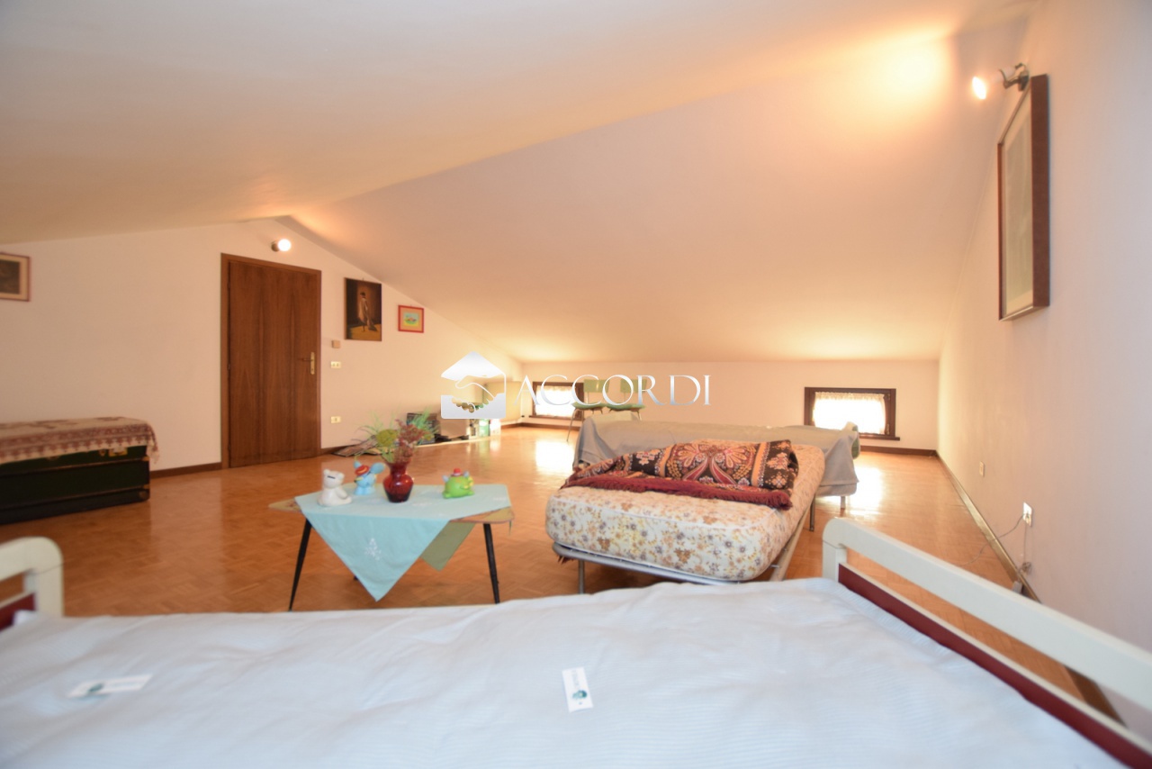 Casa indipendente con giardino a Montebelluna