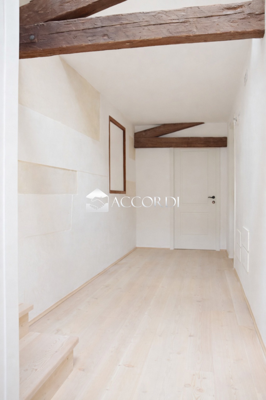 Stabile/Palazzo con box a Trevignano