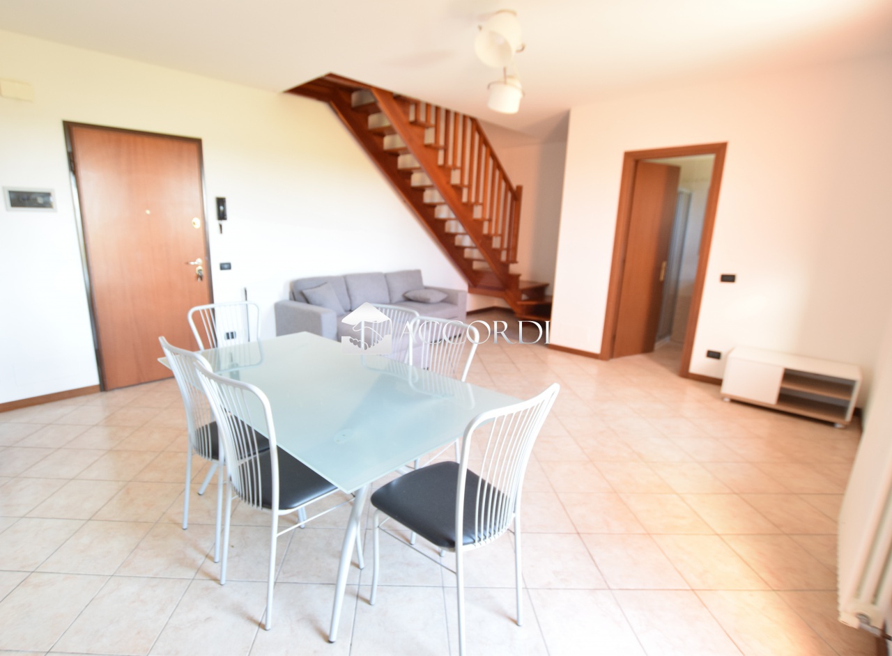 Trilocale con terrazzo a Asolo