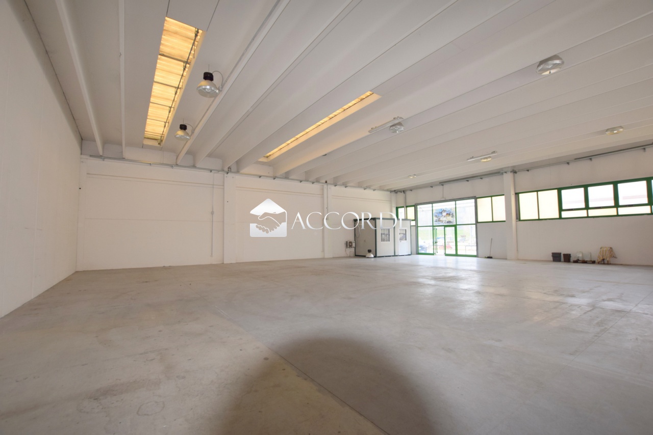 Capannone in affitto a Fonzaso