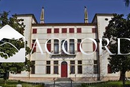 Terreno con giardino a Caerano di San Marco