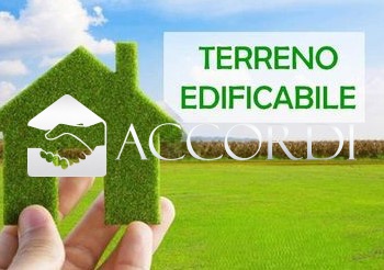 Terreno con giardino a Caerano di San Marco