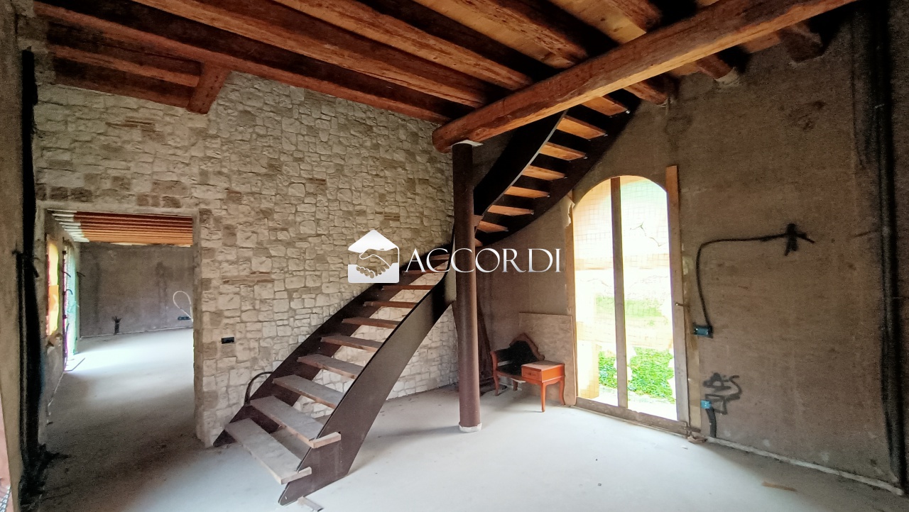 Villa con giardino a Cassola