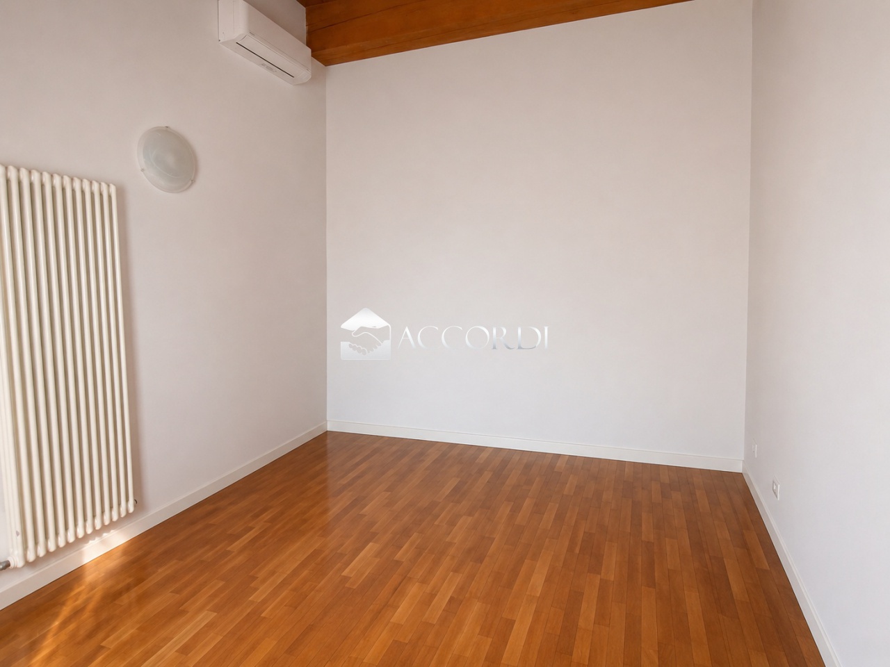 Trilocale con terrazzo a Montebelluna
