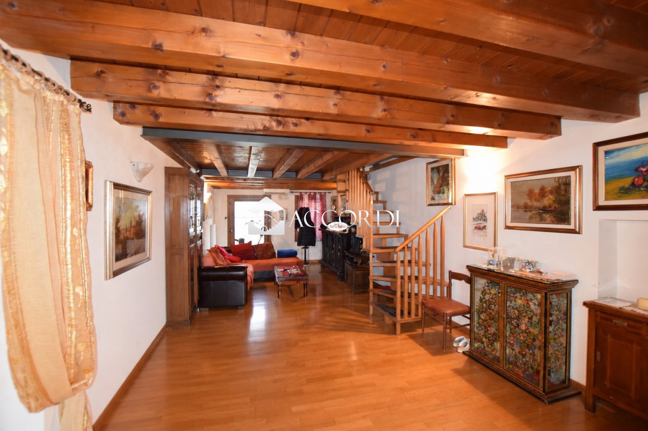 Casa indipendente con giardino a Vidor
