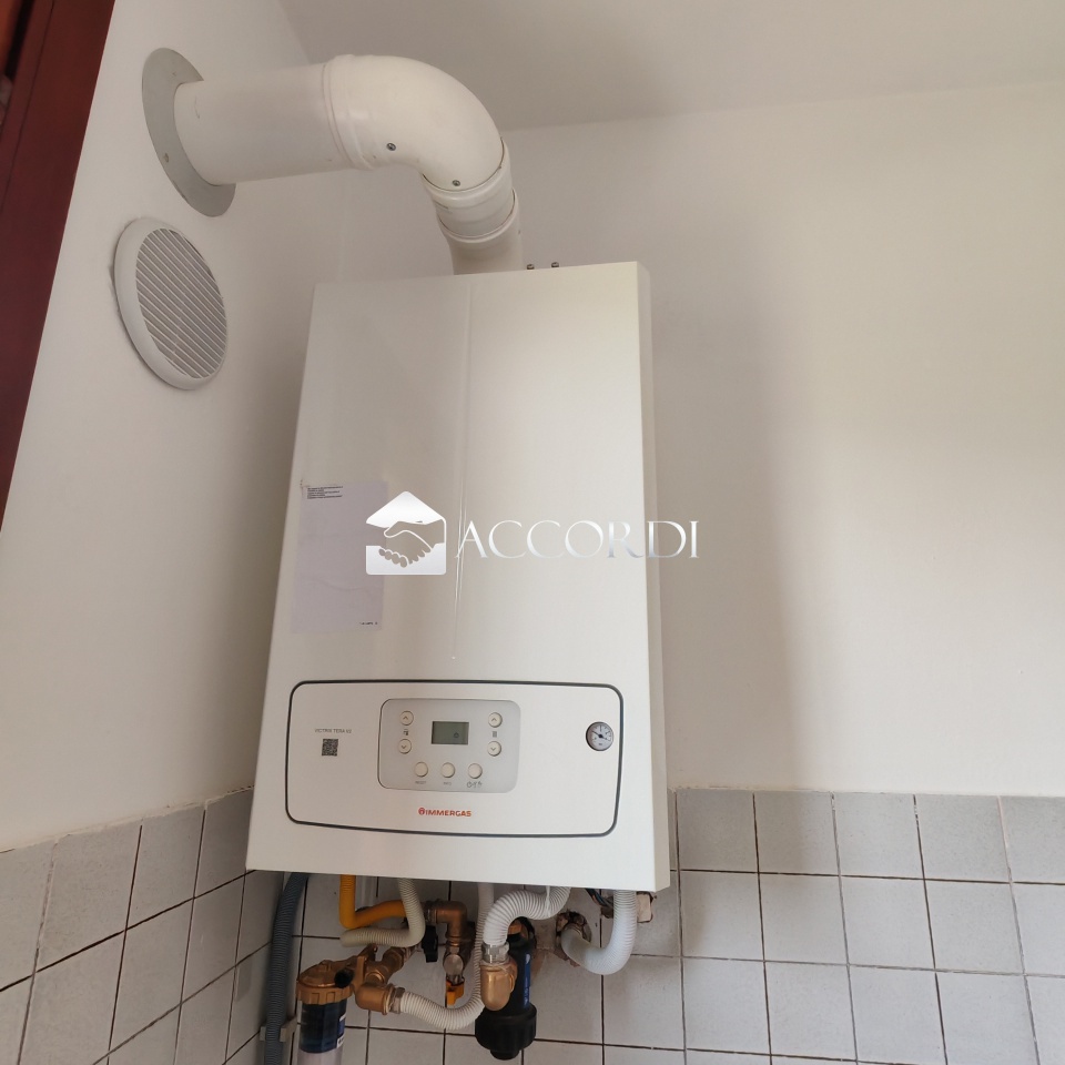 Bilocale con box a Asolo
