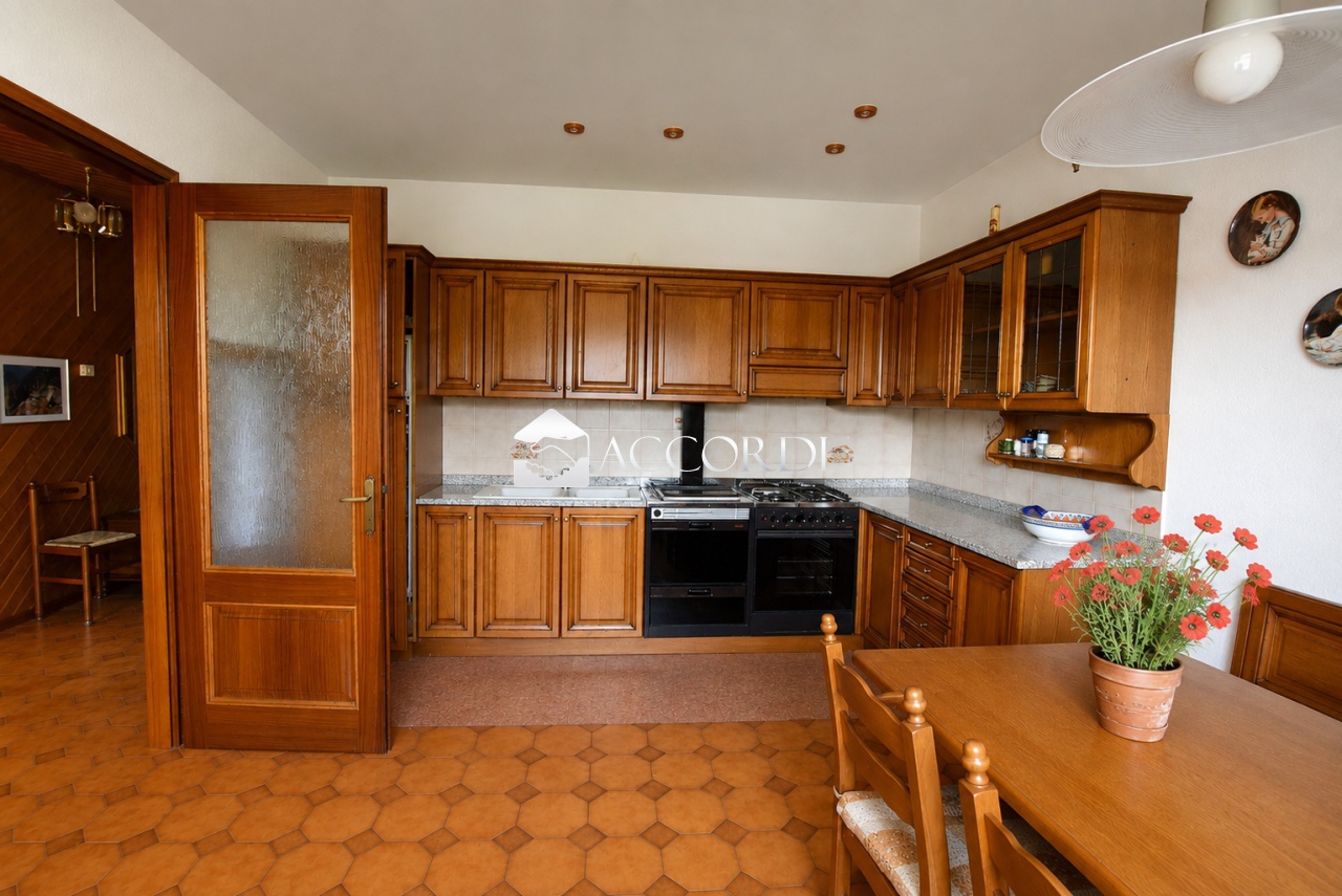 Villa in vendita a Giavera del Montello