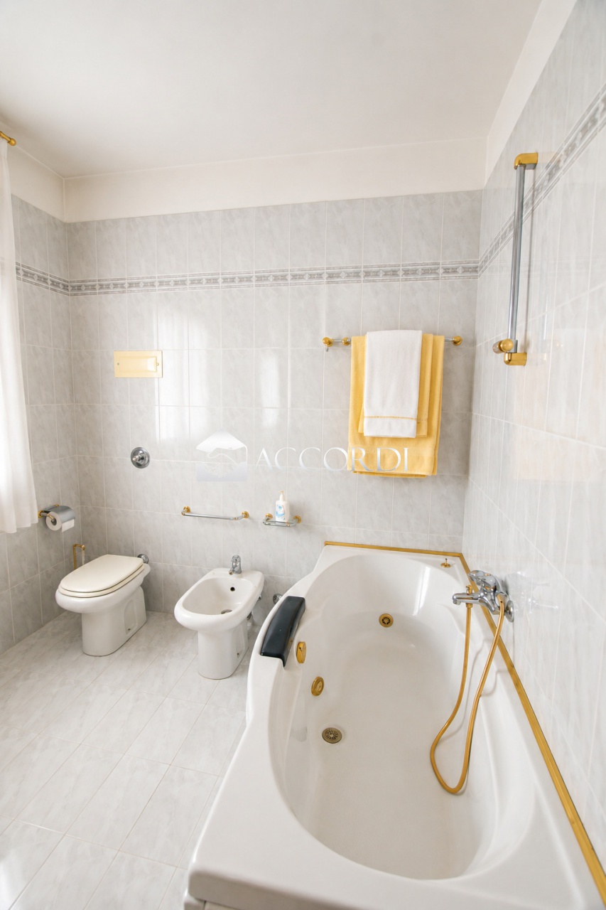 Quadrilocale con box a Montebelluna