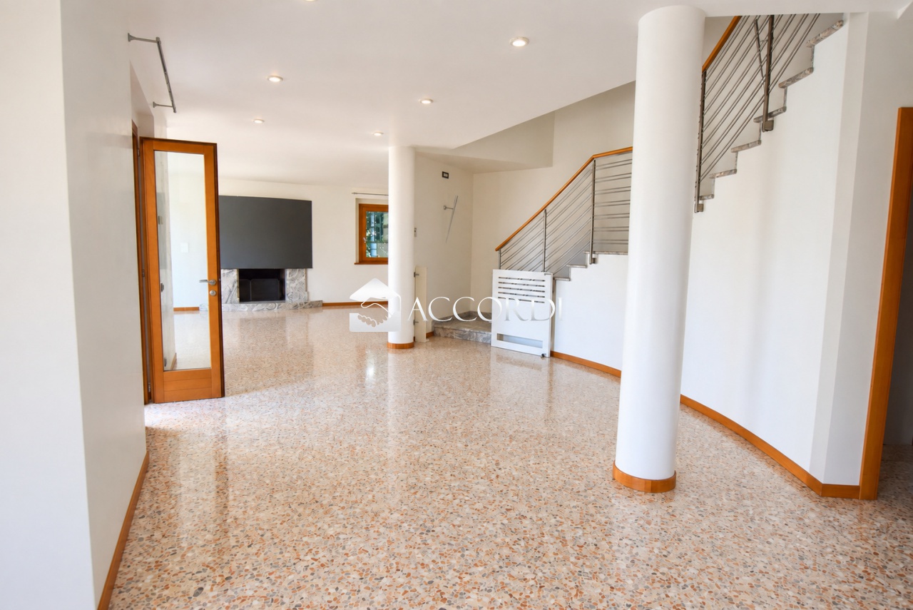 Villa con giardino a Montebelluna