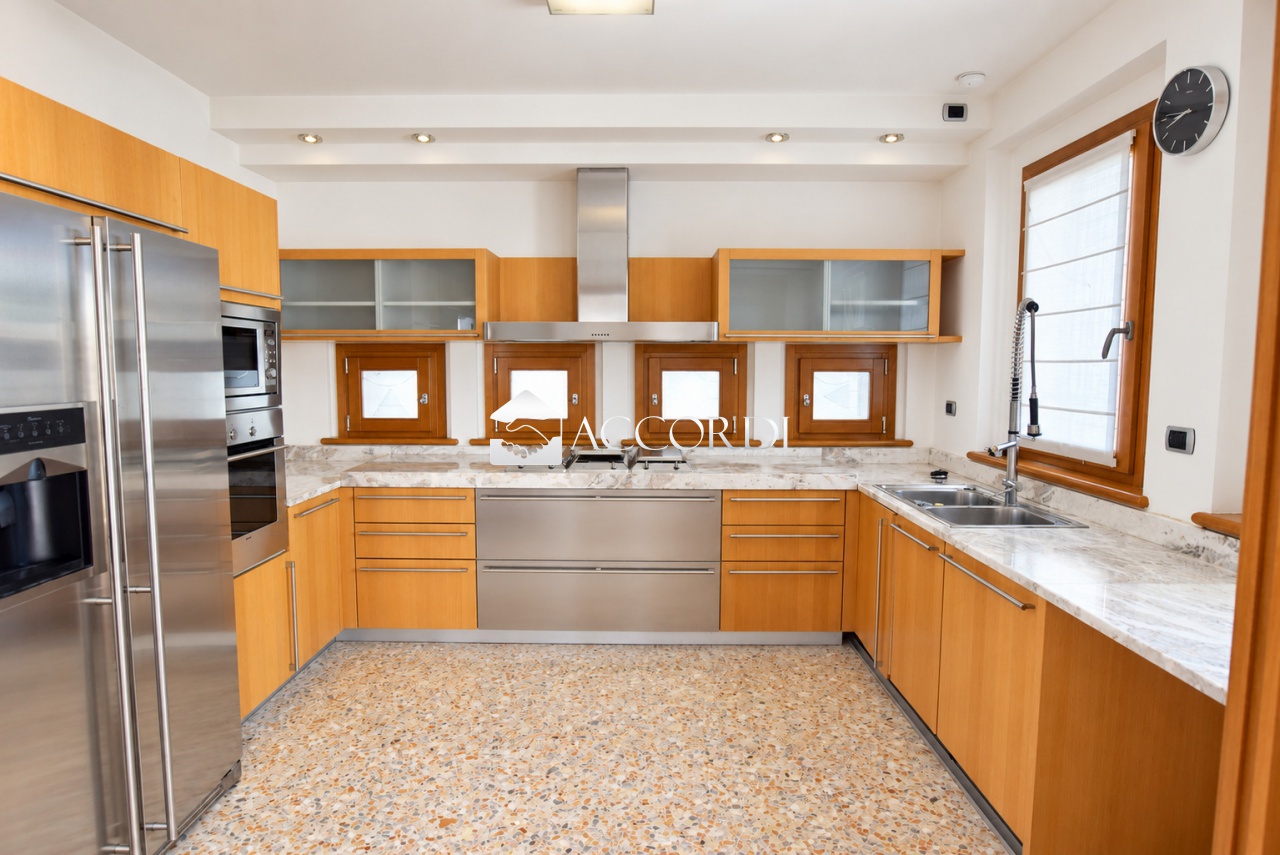 Villa con giardino a Montebelluna