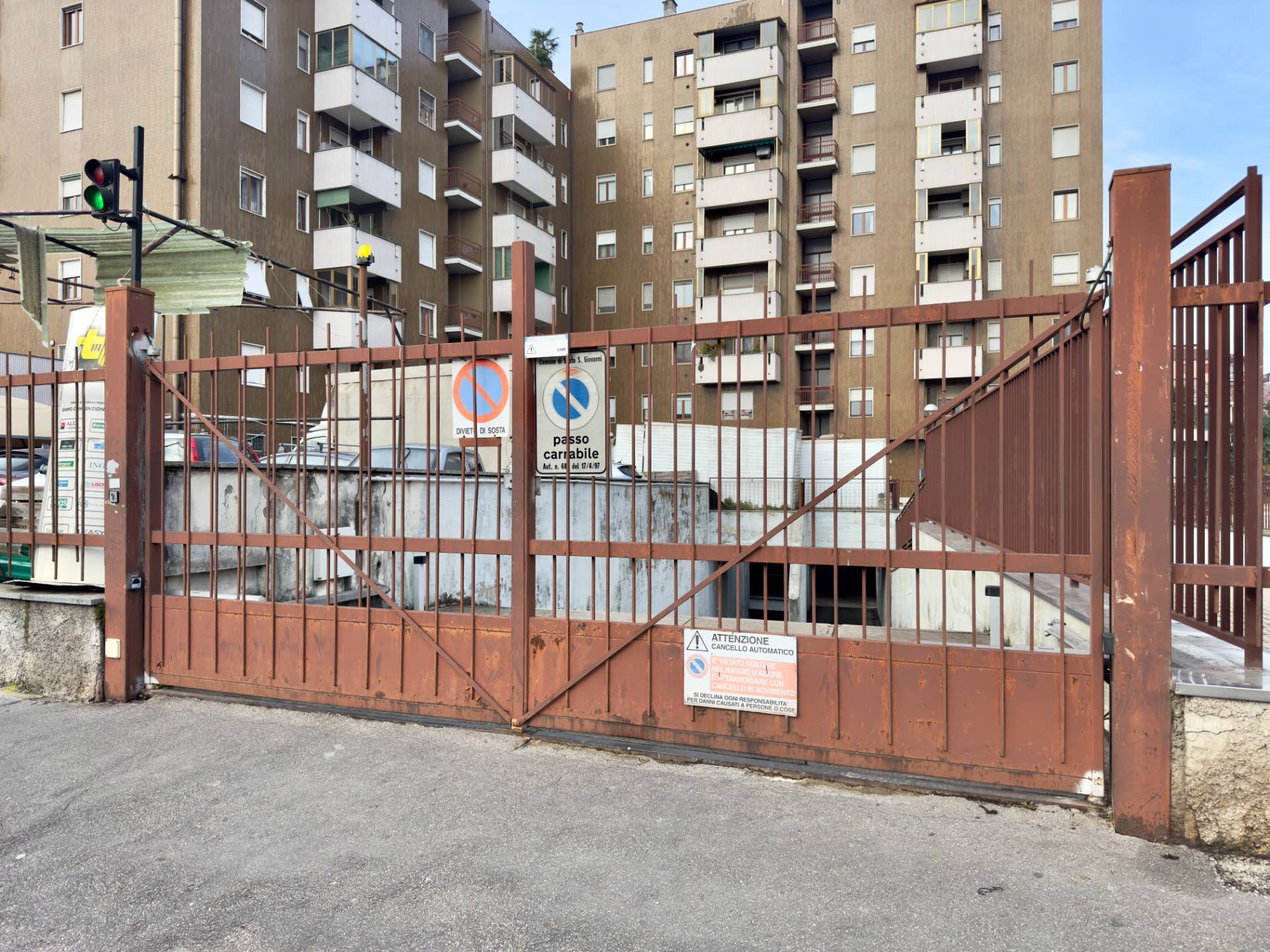 Box o garage in vendita a Sesto San Giovanni