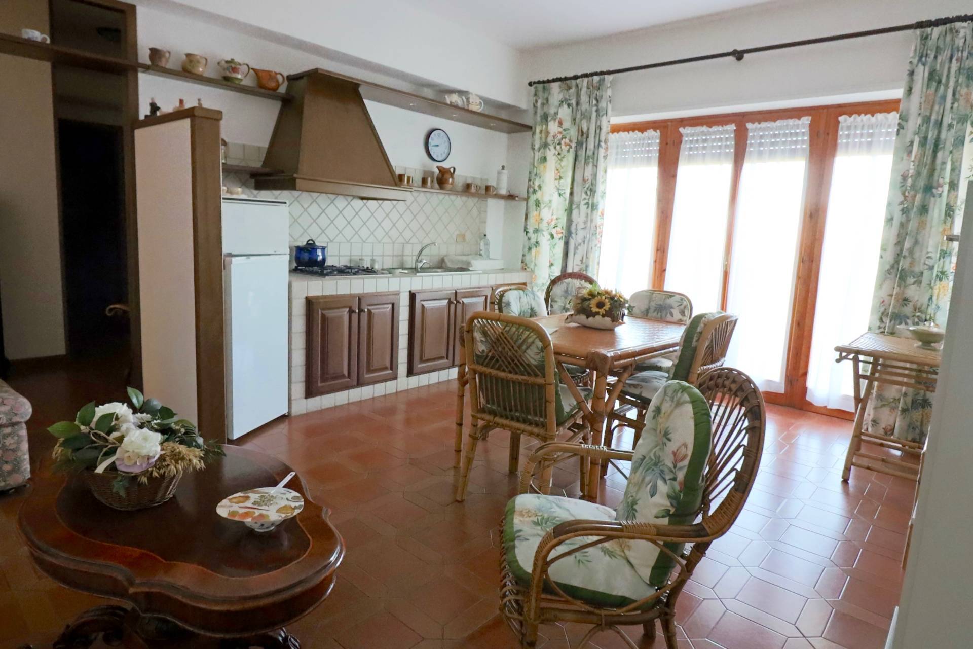 Appartamento in vendita a Ronciglione, semi-centrale