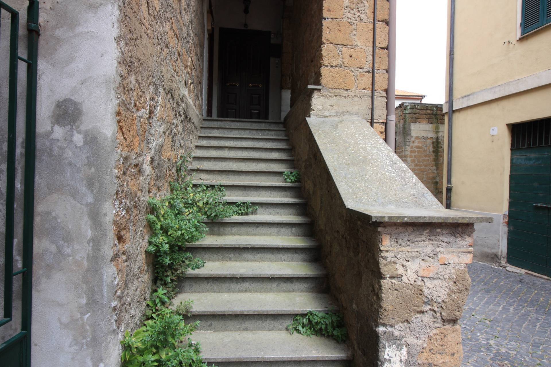 Appartamento indipendente in vendita a Vetralla