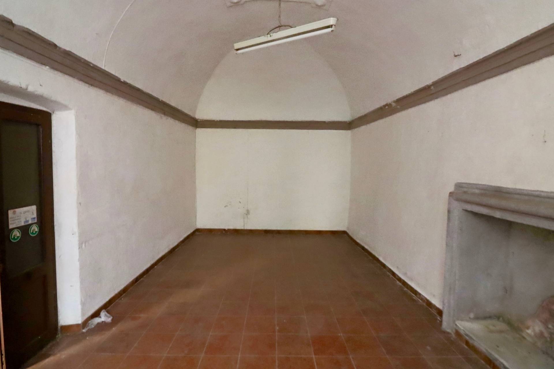 1 locale in vendita a Vetralla