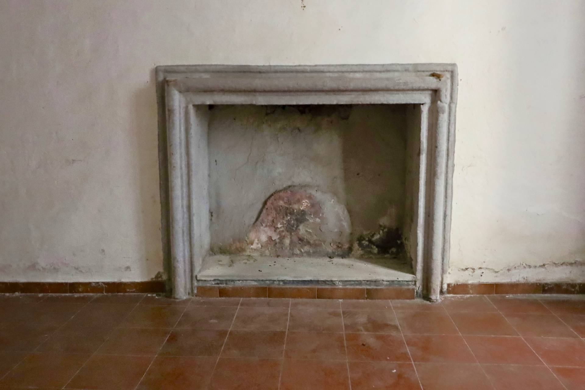 1 locale in vendita a Vetralla