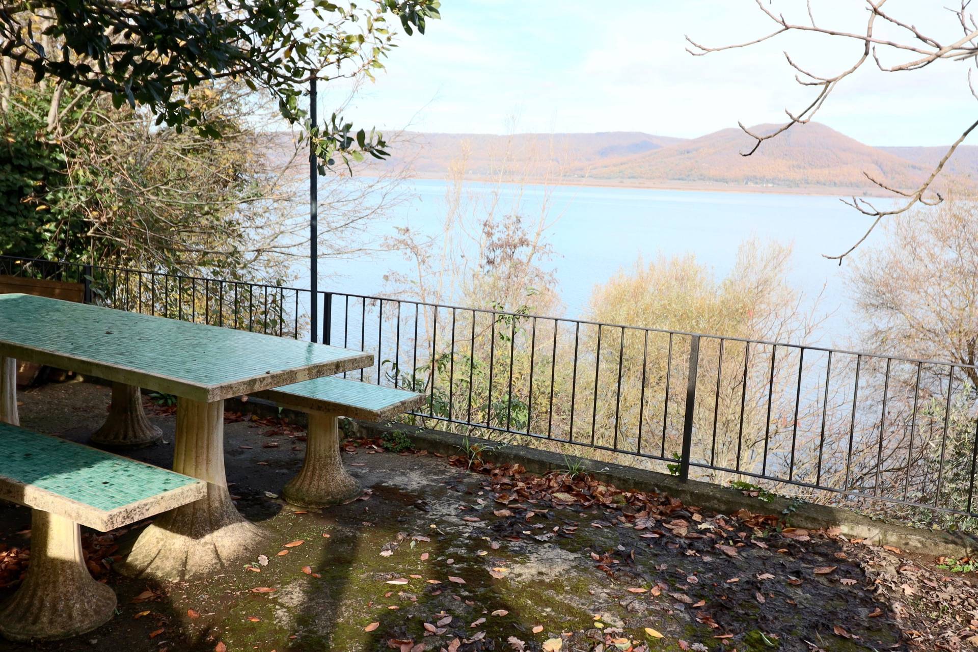 Villa in vendita a Ronciglione, Lago di Vico